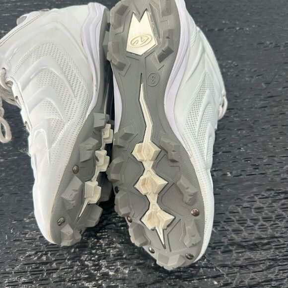 BOYS FOOTBALL CLEATS - Picture 5 of 5